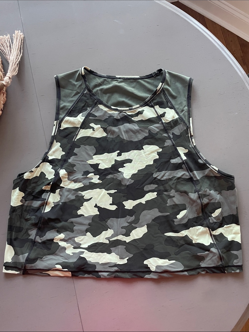Lululemon  Women's Camo Crop Tank Top - Green Camouflage size small